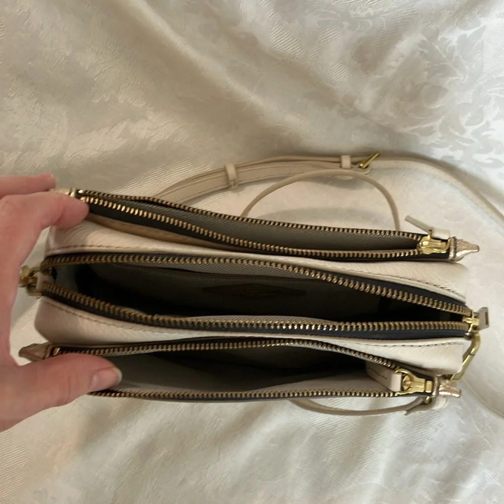 Fossil Campbell Sling Bag in Metallic Gold EUC - Picture 8 of 12